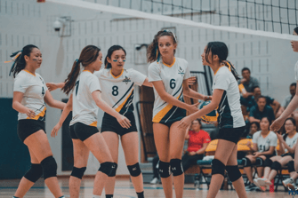 girls-varsity-volleyball-team