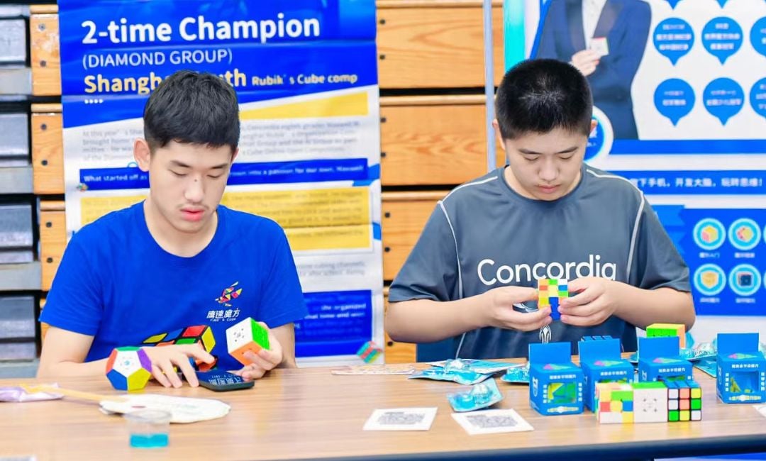 Student Triumphs at Global Forum with Innovative Music-Cubing Fusion